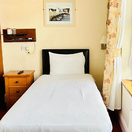 The Columbia Hotel Wellingborough Buitenkant foto