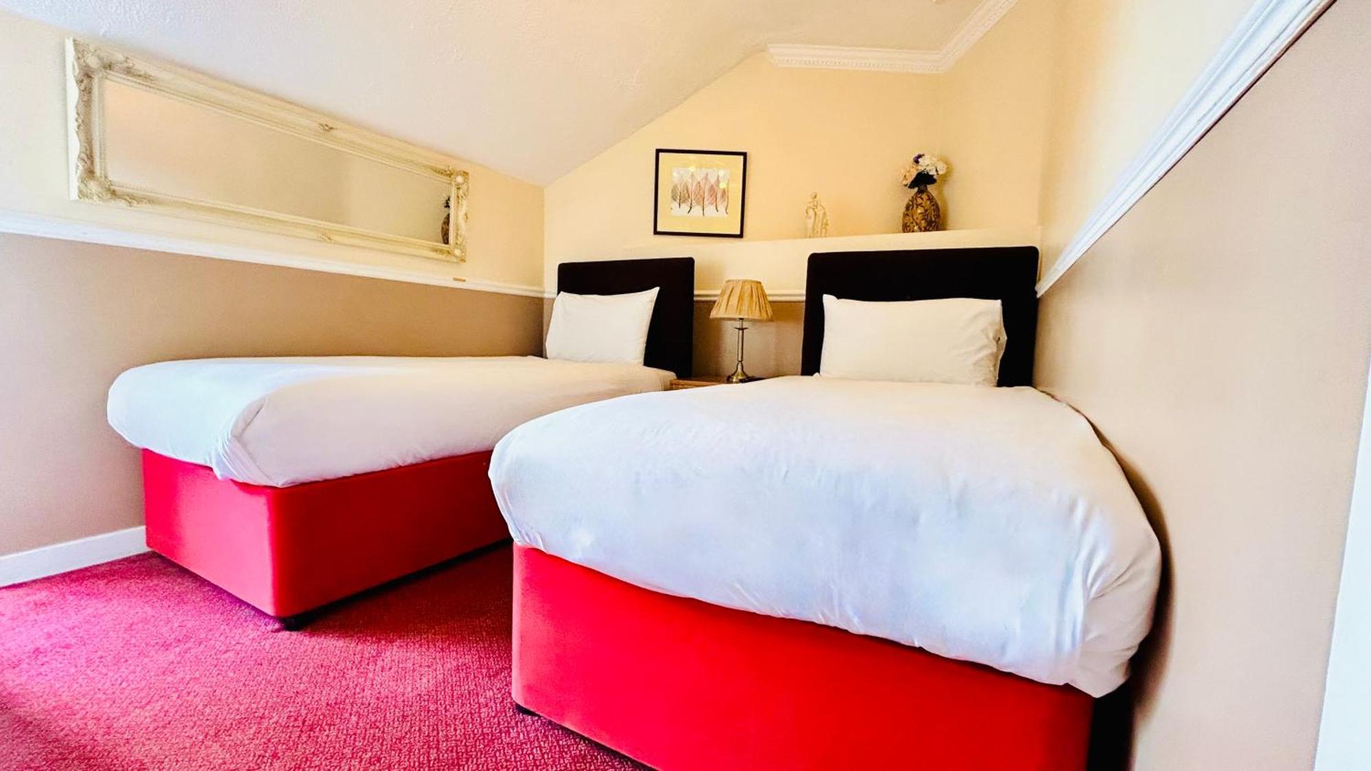 The Columbia Hotel Wellingborough Buitenkant foto