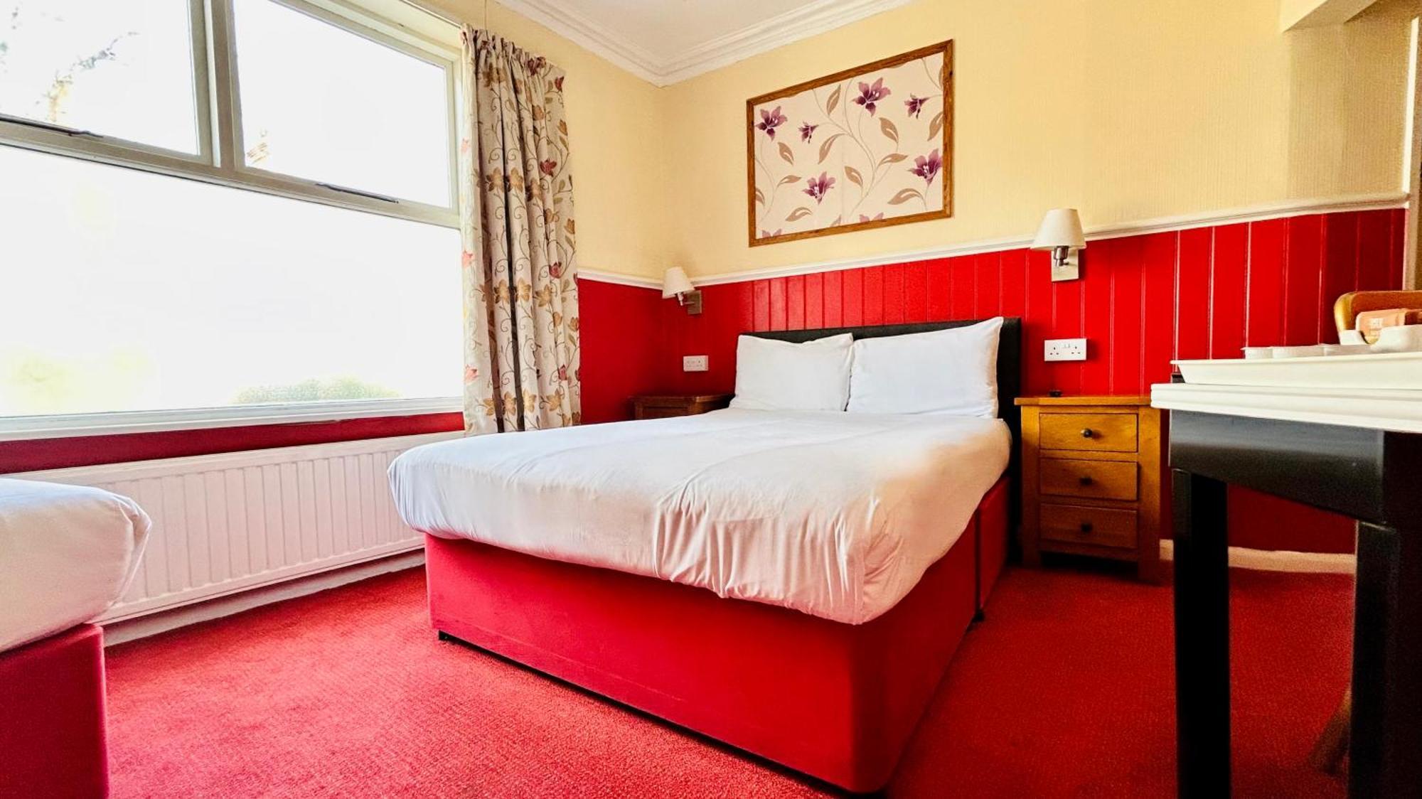 The Columbia Hotel Wellingborough Buitenkant foto
