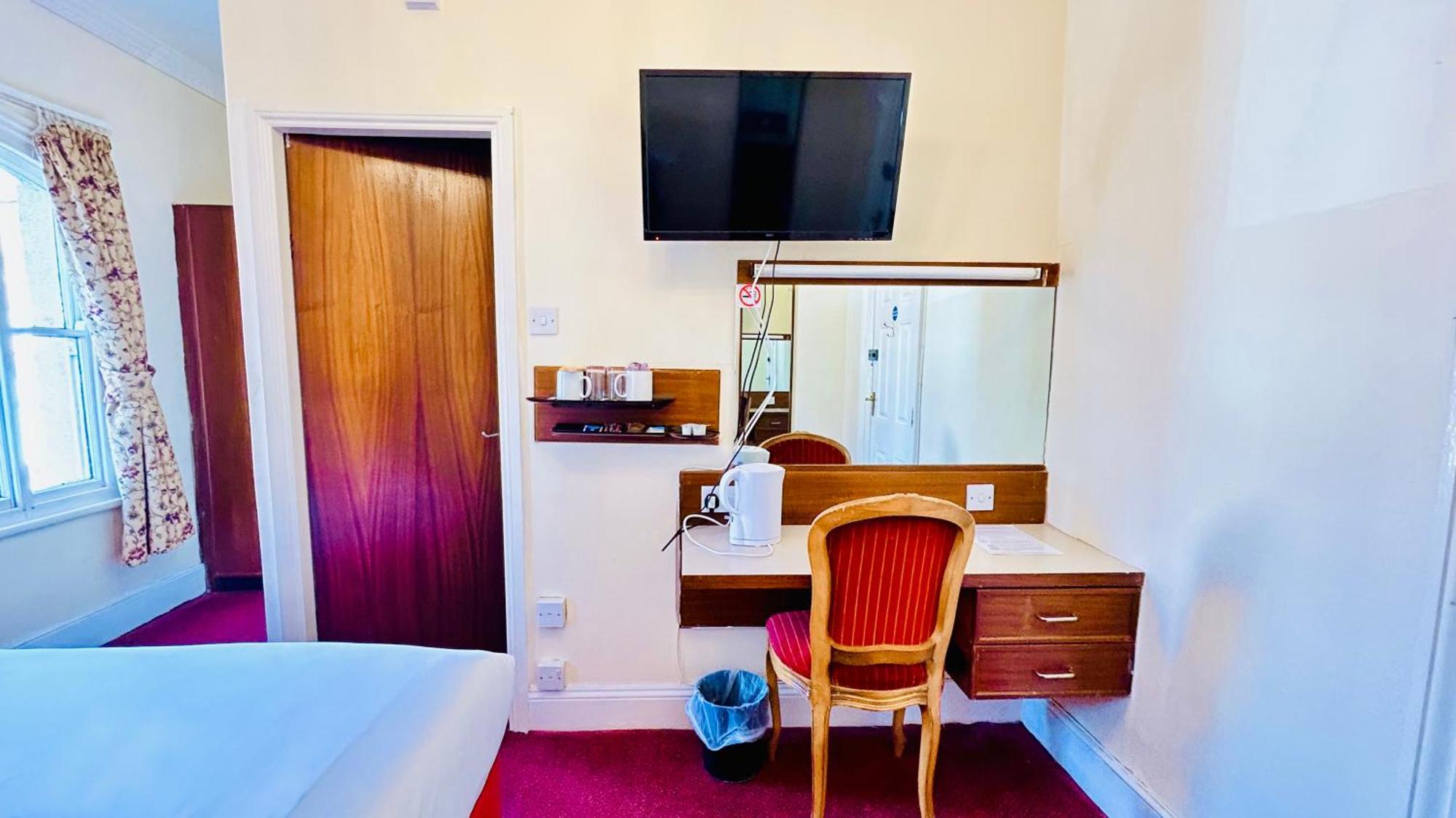 The Columbia Hotel Wellingborough Buitenkant foto