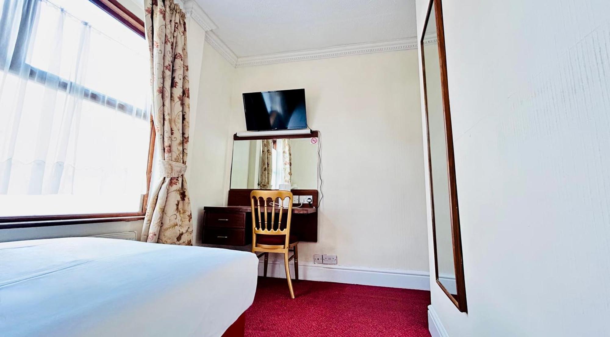 The Columbia Hotel Wellingborough Buitenkant foto