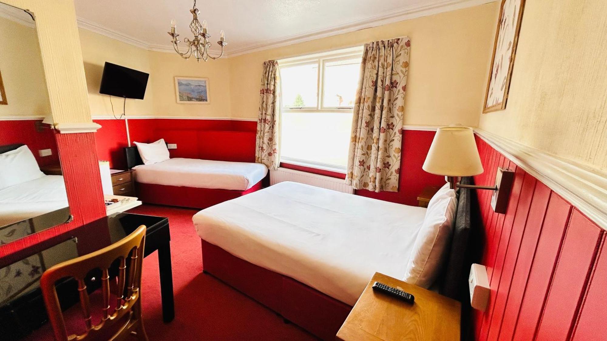 The Columbia Hotel Wellingborough Buitenkant foto