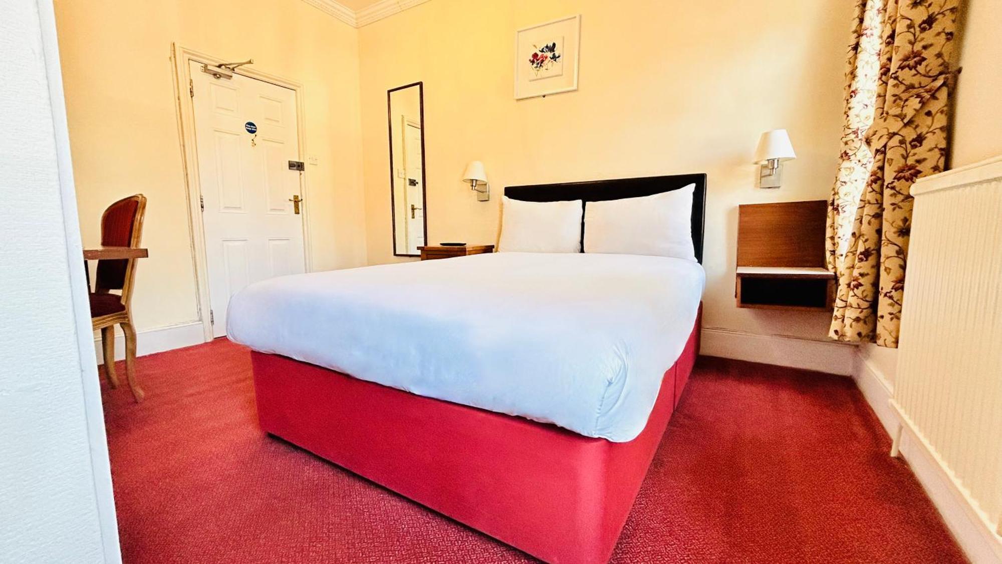 The Columbia Hotel Wellingborough Buitenkant foto