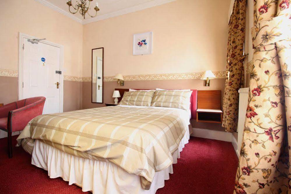 The Columbia Hotel Wellingborough Buitenkant foto