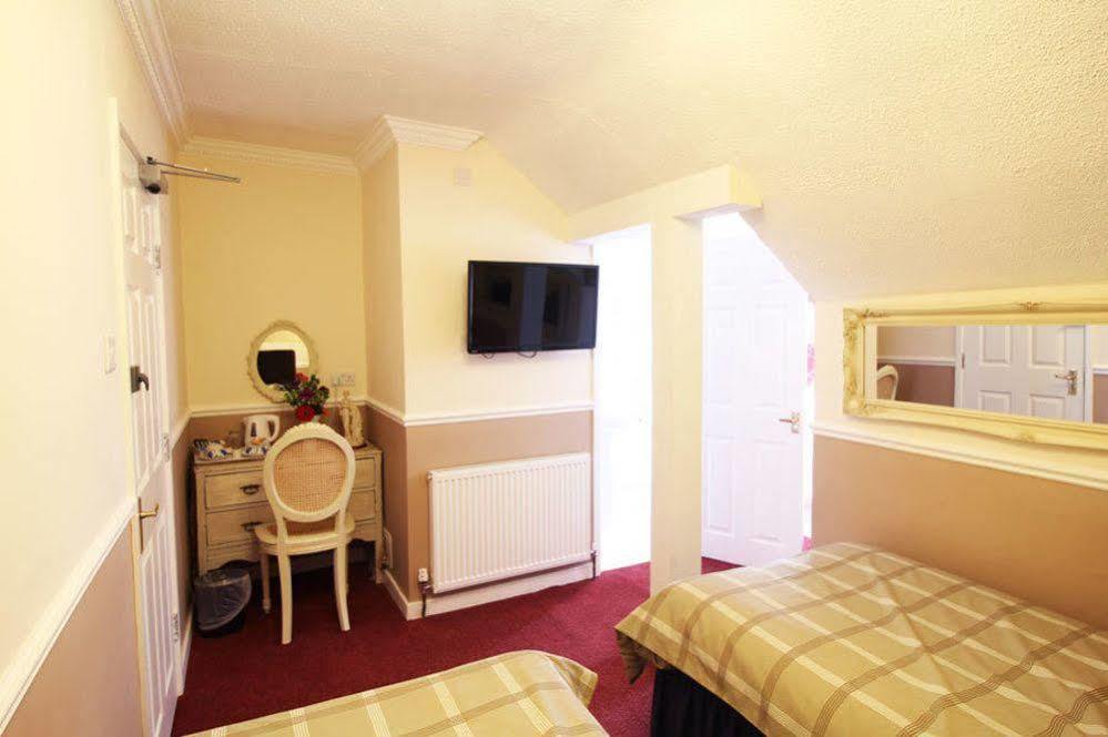 The Columbia Hotel Wellingborough Buitenkant foto