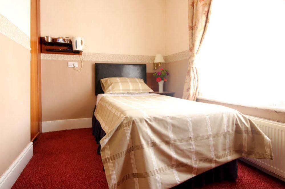 The Columbia Hotel Wellingborough Buitenkant foto