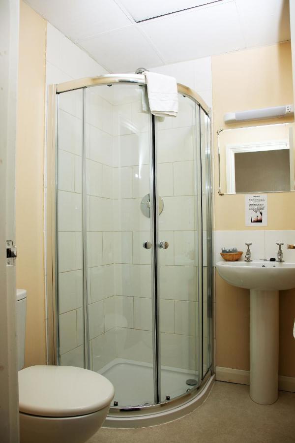 The Columbia Hotel Wellingborough Buitenkant foto